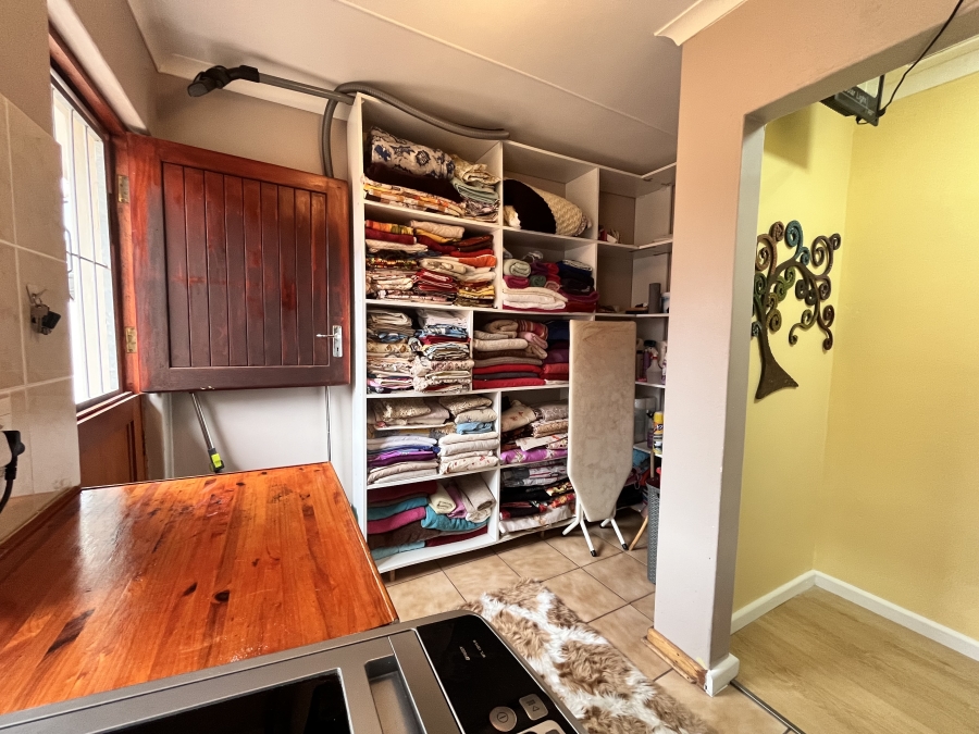 4 Bedroom Property for Sale in Dana Bay Western Cape